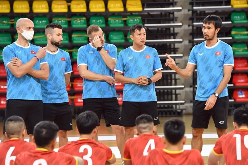 HLV Phạm Minh Giang và các cộng sự trong BHL đã có phương án cho trận đấu quan trọng với ĐT futsal Panama.