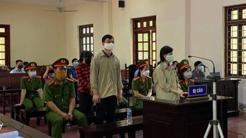 Các bị cáo tại tòa.