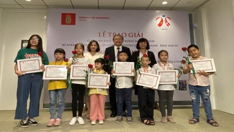 Trao Giáº£i Cuá»™c Thi Váº½ Ä'an Máº¡ch Trong Máº¯t Em 2020