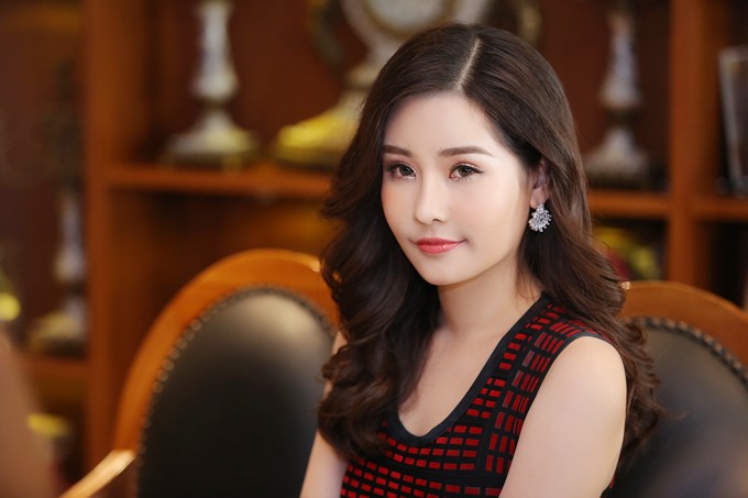 Hoa hậu Đại dương Ngân Anh cần bạn trai "có cái đầu biết kiếm tiền" hình ảnh 1 hoa hau dai duong ngan anh can ban trai "co cai dau biet kiem tien" hinh anh 1