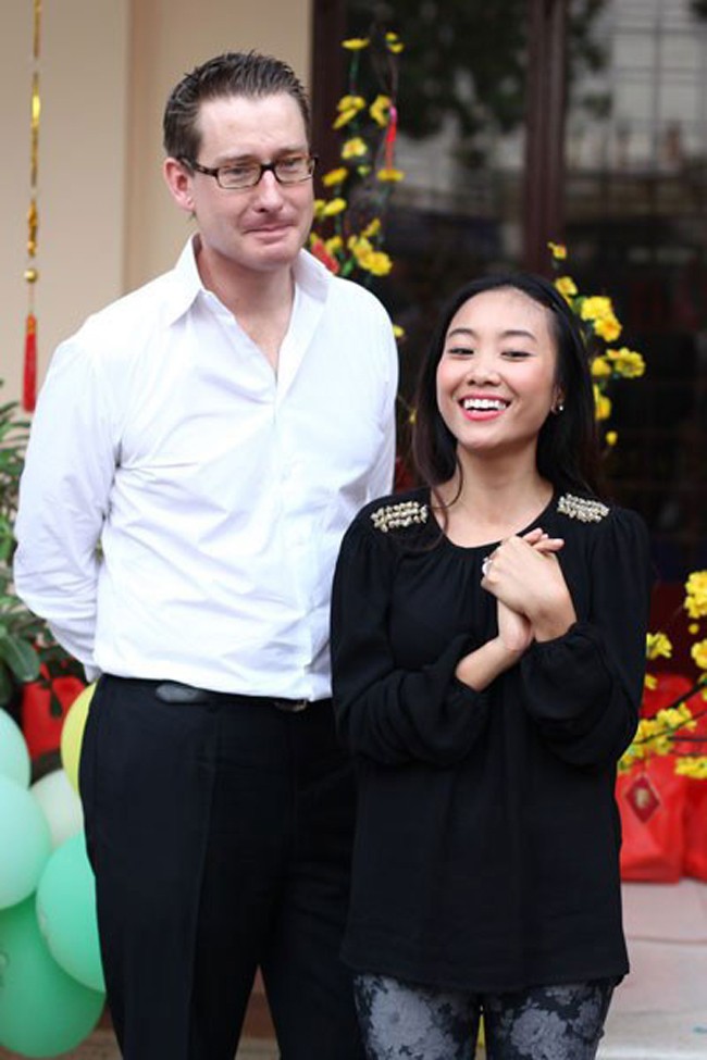 Những cặp "đũa lệch" trong showbiz Việt hình ảnh 9 nhung cap "dua lech" trong showbiz viet hinh anh 9