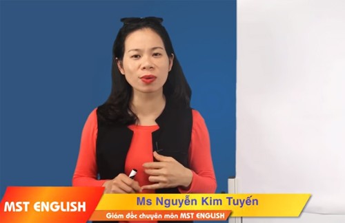 Giới thiệu trên website trung tâm tiếng Anh, bà Nguyễn Thị Kim Tuyến xưng là giám đốc chuyên môn.