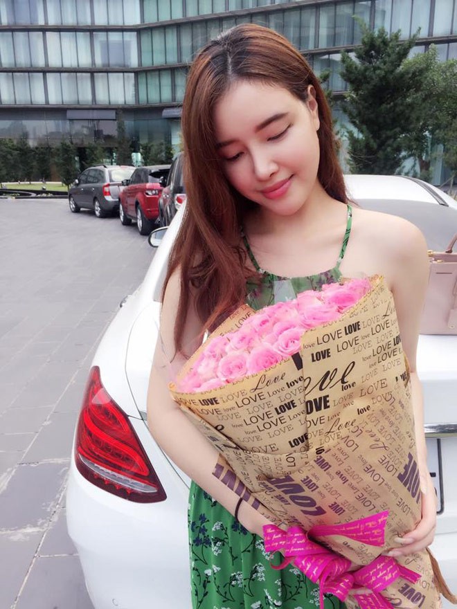 Đi ăn cưới Tú Anh, em gái Mai Phương Thúy khiến quan khách "không thể rời mắt" hình ảnh 13 di an cuoi tu anh, em gai mai phuong thuy khien quan khach "khong the roi mat" hinh anh 13
