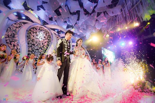 Đám cưới 'khủng' 4 tỷ ở Thái Nguyên: Bất ngờ về cô dâu và chú rể hình ảnh 3 dam cuoi 'khung' 4 ty o thai nguyen: bat ngo ve co dau va chu re hinh anh 3