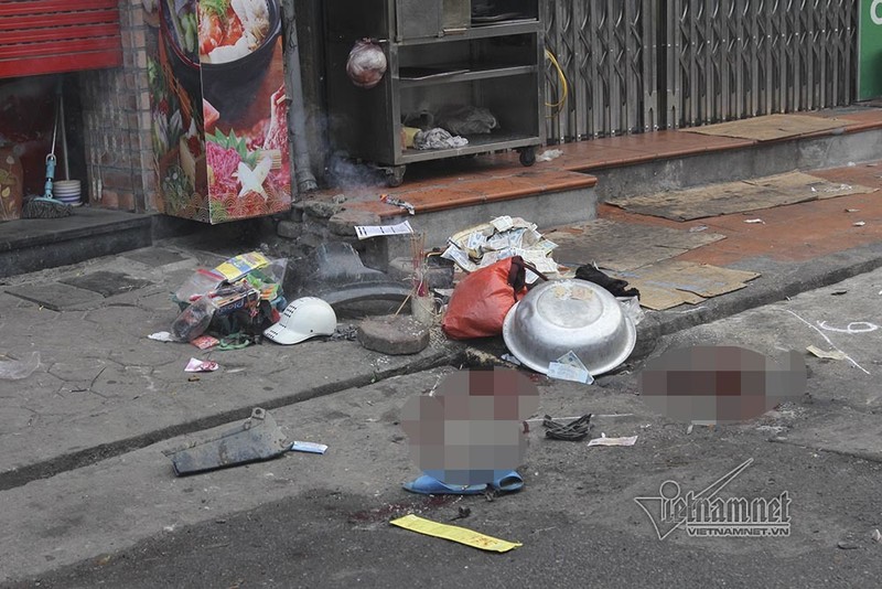 Ô tô đâm 5 xe trên phố Ngọc Khánh: Thai phụ nhảy bật trong tích tắc