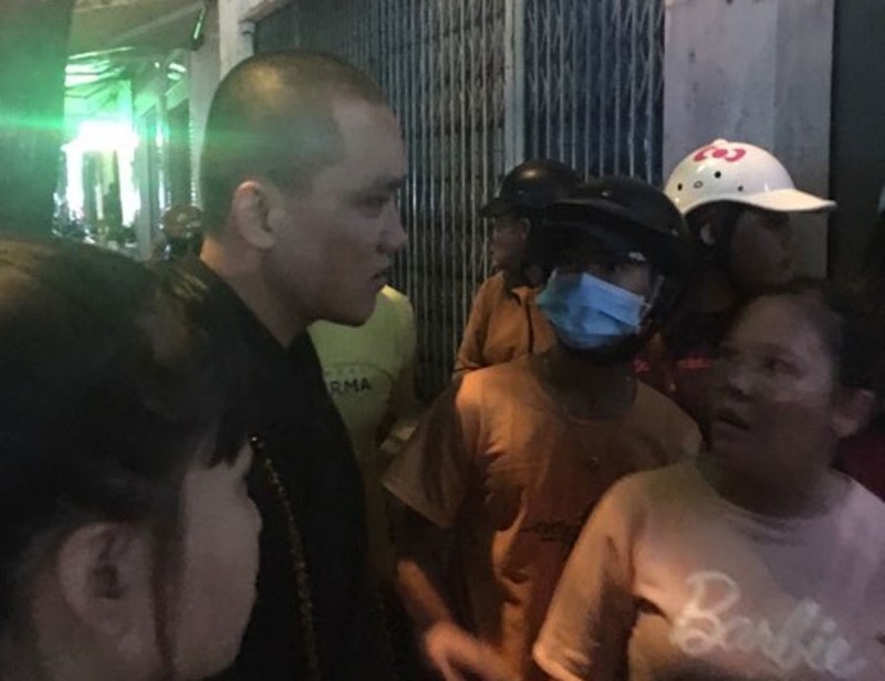 Sư thầy lái ô tô tiền tỷ gây tai nạn liên hoàn Sư thầy lái ô tô tiền tỷ gây tai nạn liên hoàn