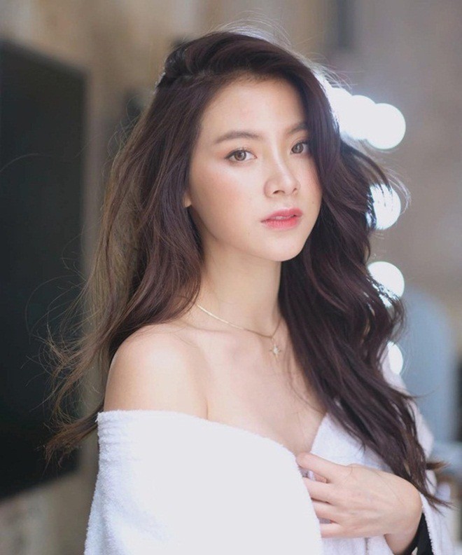 Mỹ nhân Thái Lan từng lộ clip "nhạy cảm" trong xe hơi bây giờ ra sao? hình ảnh 5 my nhan thai lan tung lo clip "nhay cam" trong xe hoi bay gio ra sao? hinh anh 5