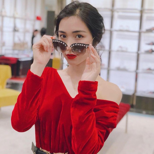 Cuộc sống những người đẹp Việt từng phải đi vay nợ hình ảnh 9 cuoc song nhung nguoi dep viet tung phai di vay no hinh anh 9