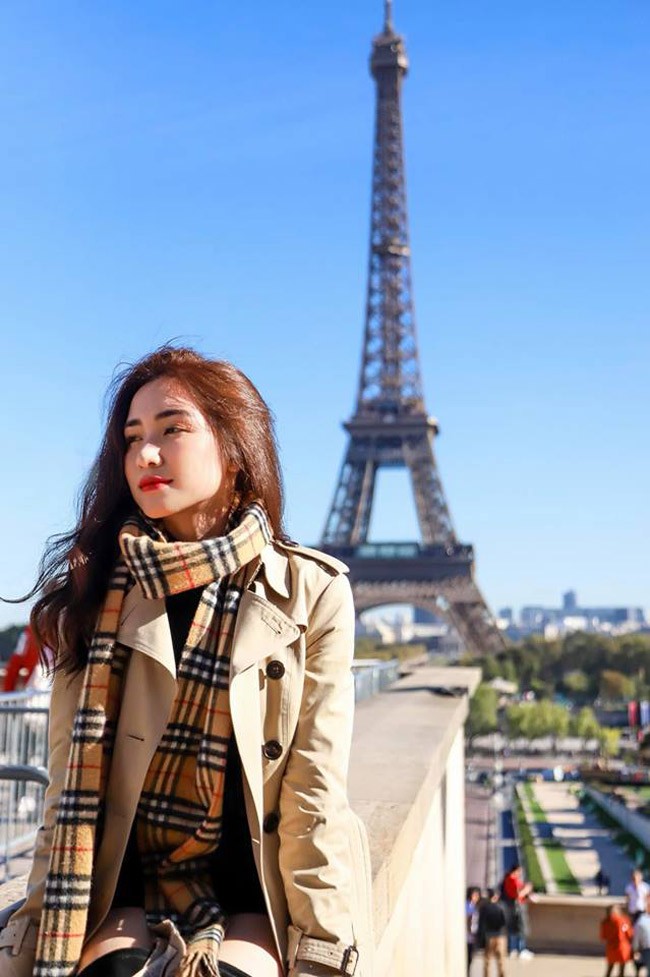 Cuộc sống những người đẹp Việt từng phải đi vay nợ hình ảnh 11 cuoc song nhung nguoi dep viet tung phai di vay no hinh anh 11
