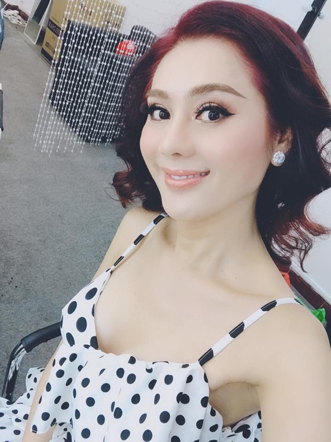 Cuộc sống những người đẹp Việt từng phải đi vay nợ hình ảnh 6 cuoc song nhung nguoi dep viet tung phai di vay no hinh anh 6