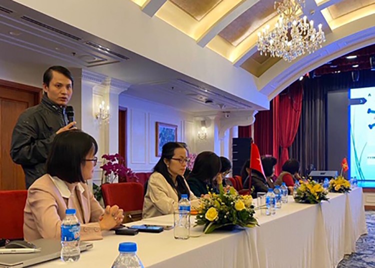 TS Lê Quang Hòa chia sẻ thông tin về kết quả nghiên cứu. Ảnh: Khánh Vân.