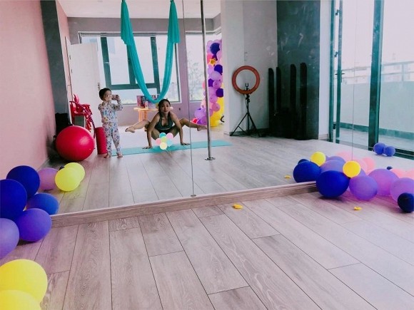 Người đẹp khiến Trường Giang mê mẩn: Chồng cưng như trứng mỏng, ở biệt thự thênh thang hình ảnh 17 nguoi dep khien truong giang me man: chong cung nhu trung mong, o biet thu thenh thang hinh anh 17