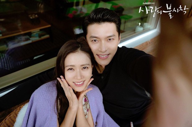 Son Ye Jin - Hyun Bin: Từ bạn diễn ăn ý của 'Hạ cánh nơi anh' đến tình nhân Son Ye Jin - Hyun Bin: Từ bạn diễn ăn ý 'Hạ cánh nơi anh' đến tình nhân