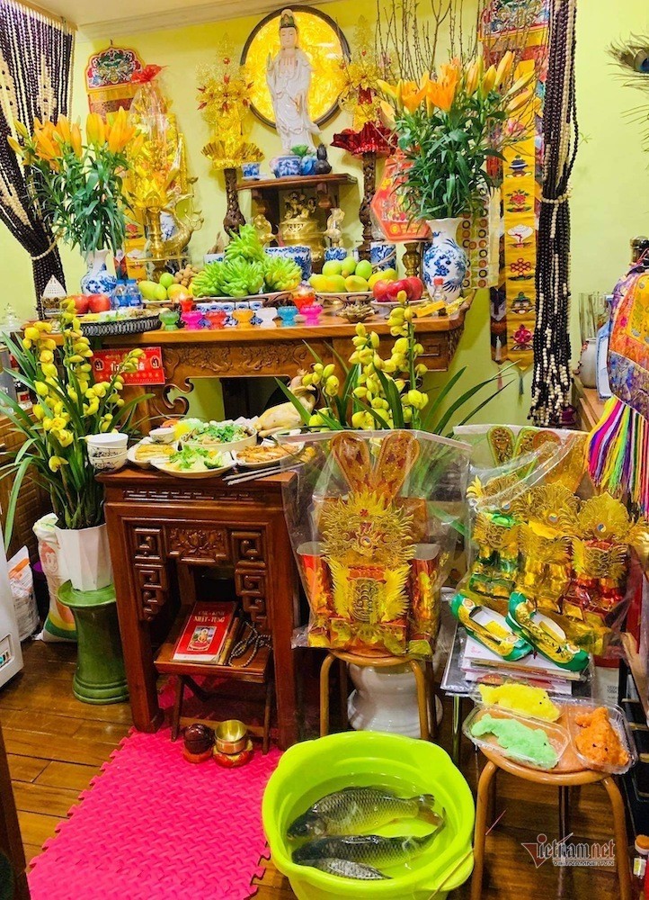 Mâm cỗ cúng Táo Quân của Công Lý, Tự Long, Hoàng Trang VTV Mâm cỗ cúng Táo Quân của Công Lý, Tự Long, Hoàng Trang VTV