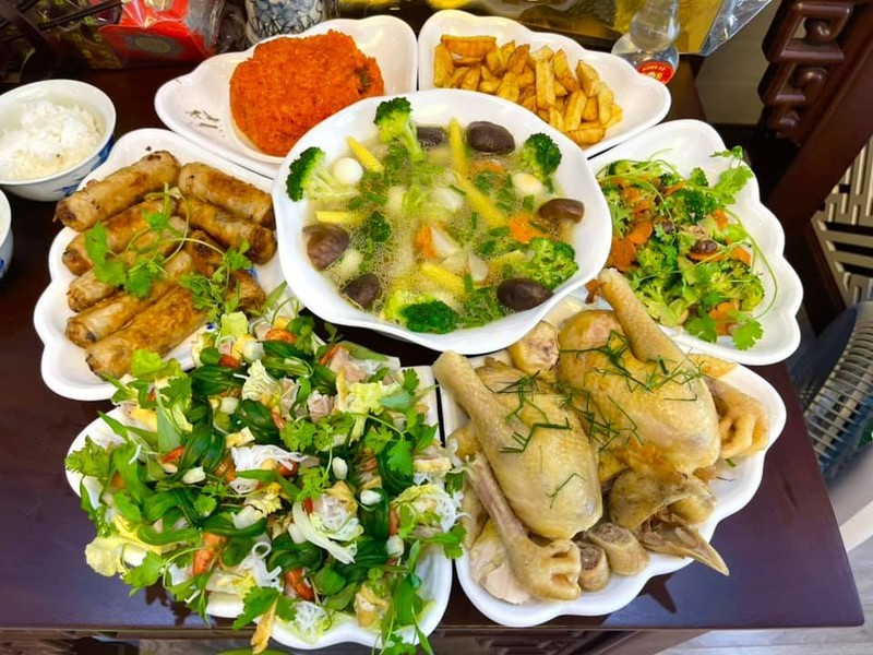 Mâm cỗ cúng Táo Quân của NSND Công Lý, NSND Tự Long Mâm cỗ cúng Táo Quân của Công Lý, Tự Long, Hoàng Trang VTV