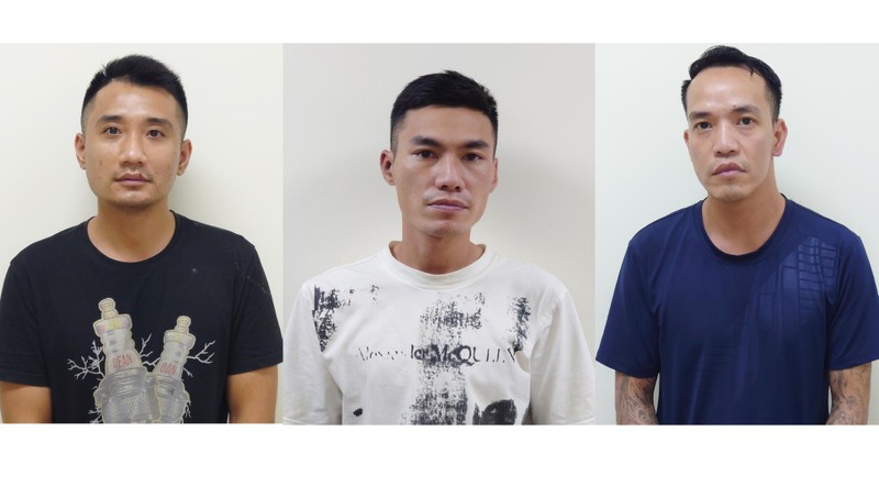 Từ trái qua: Đối tượng Dương Ngọc Toàn, Nguyễn Anh Tú, Trần Mạnh Cường. Ảnh: Công an TP Hà Nội.