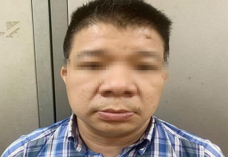 Đ đã tự xưng là giám đốc và làm giả con dấu của một công ty. Ảnh: Chu Dũng