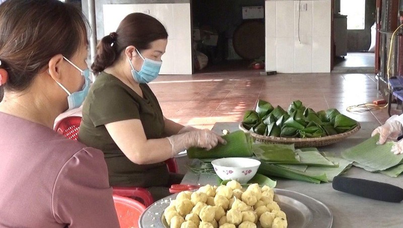 Bánh mật Bách Thuận – món ăn truyền thống được người dân lựa chọn để dâng lên tổ tiên vào dịp Tết 