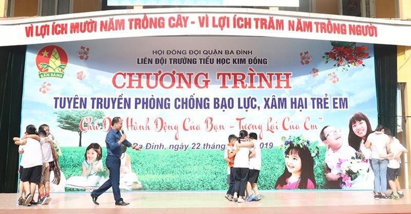 Tuyên truyền phòng chống bạo lực, xâm hại trẻ em tại trường học.