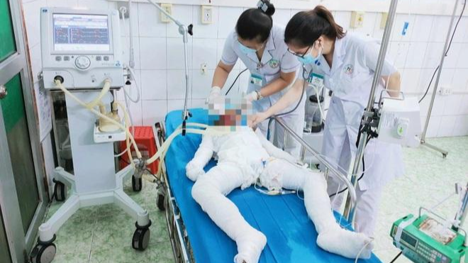 Nạn nhân duy nhất còn sống sót đang được điều trị tại bệnh viện, tiên lượng nặng.