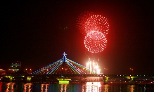 Từ năm 2017, Đà Nẵng sẽ có lễ hội pháo hoa kéo dài