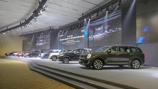 Kia Carnival 2022 ra mắt thị trường Việt Nam với 5 phiên bản.