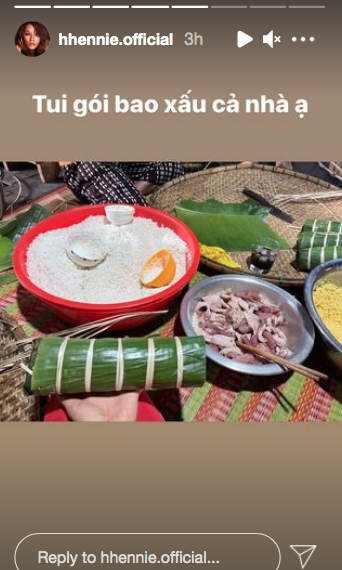 Nàng Hậu tự chê khả năng gói bánh. (Ảnh: Chụp màn hình) Nàng Hậu tự chê khả năng gói bánh. (Ảnh: Chụp màn hình)
