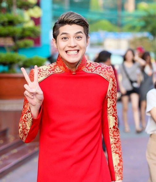 Noo Phước Thịnh từng quậy tưng bừng ngày 30 Tết đến tận chiều mùng 1 mới về nhà. (Ảnh: FBNV) Noo Phước Thịnh từng quậy tưng bừng ngày 30 Tết đến tận chiều mùng 1 mới về nhà. (Ảnh: FBNV)