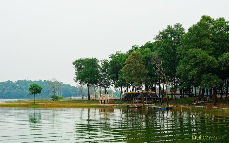 Địa điểm du lịch gần Hà Nội, Family resort Ba Vì, Địa điểm du lịch, Hà Nội, Tour Hà Nội, Du lịch Hà Nội, Du lịch Hòa Bình, Homestay, Du lịch Ba Vì, Hồ Đại Lải, Du lịch Vĩnh Phúc, Tam Đảo, Dê Trắng Farm, Vườn quốc gia Ba Vì, Cắm trại, Dã Ngoại, Aeon Mall Long Biên, Thiên đường Bảo sơn, Công viên Yên Sở, Núi Hàm Lợn, Thung lũng Bản Xôi, Sơn Tinh Camp, Hồ Đồng Quan, Núi Trầm