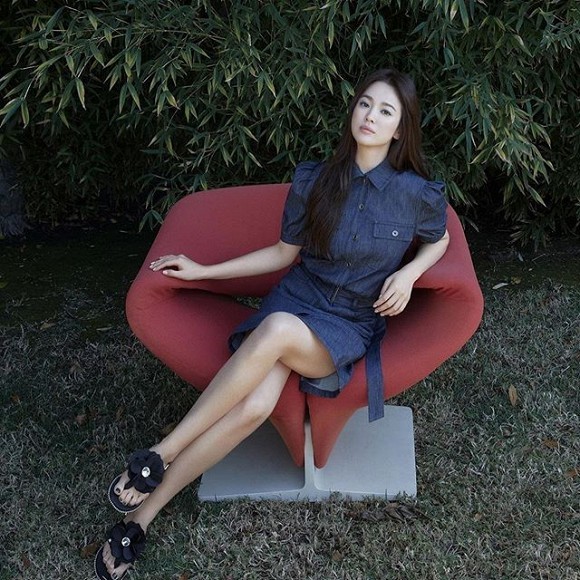 928549351607802787261546057546383684330729n-ngoisao.vn-w640-h640.jpg 1 song hye kyo, vòng eo con kiến, sao hàn