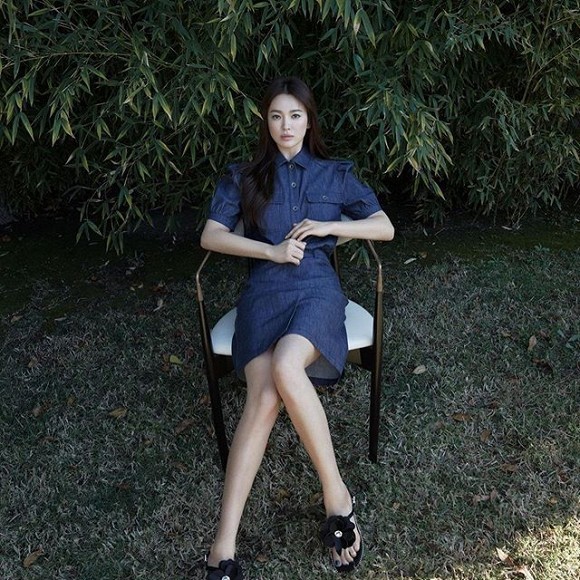 931967085288940511139624790825521284857153n-ngoisao.vn-w640-h640.jpg 0 song hye kyo, vòng eo con kiến, sao hàn