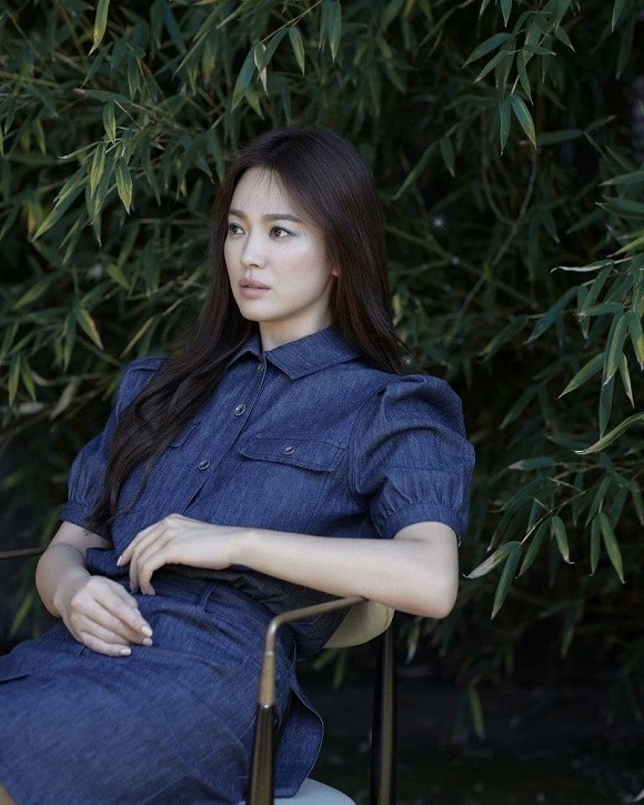 935031161554371593062791065765130022561369n-ngoisao.vn-w800-h1000.jpg 2 song hye kyo, vòng eo con kiến, sao hàn
