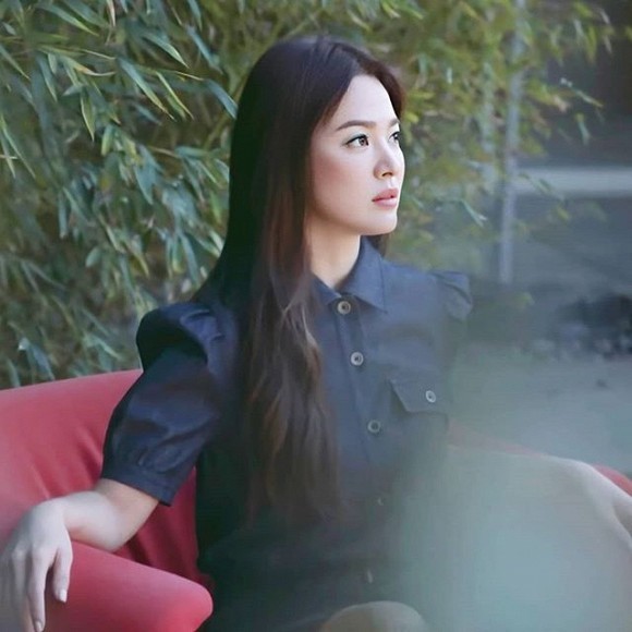 935732976679058573102326284110717533178793n-ngoisao.vn-w640-h640.jpg 1 song hye kyo, vòng eo con kiến, sao hàn