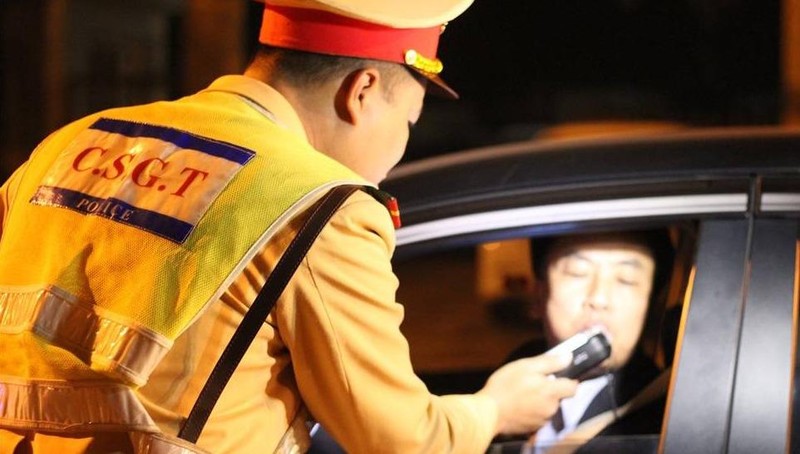 Bộ Y tế kiến nghị Bộ Công an dùng riêng ống thổi cho từng người khi kiểm tra nồng độ cồn