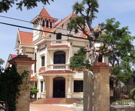 Thanh Hoá: 'Quan xã' ở biệt thự, đi siêu xe, sở hữu nhiều tài sản khủng? - Ảnh 2 Thanh Hoa: 'Quan xa' o biet thu, di sieu xe, so huu nhieu tai san khung? - Anh 2