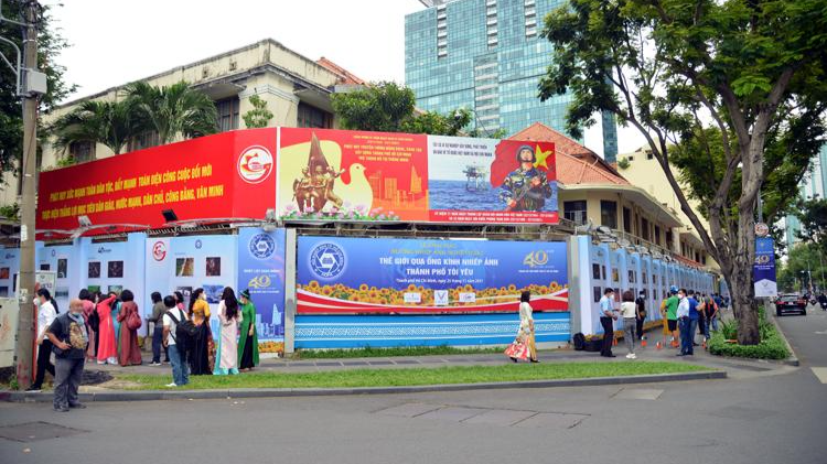 Một góc triển lãm "Đường Nhiếp ảnh Nghệ thuật”. Ảnh: Báo Tin tức.