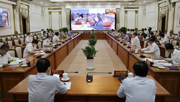 TPHCM: Quyết liệt xử lý người vi phạm cách ly, không đeo khẩu trang