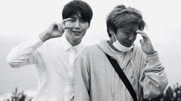 Đồng nghiệp, bạn bè đồng loạt lên tiếng ủng hộ Kim Seon Ho trước scandal