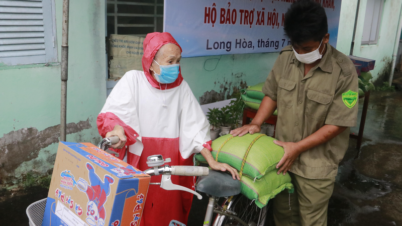 Hỗ trợ kịp thời cho người dân khó khăn trong đại dịch.