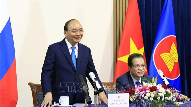 Chủ tịch nước yêu cầu Đại sứ quán Việt Nam tại Liên bang Nga thực hiện tốt nhiệm vụ bảo hộ công dân ảnh 1