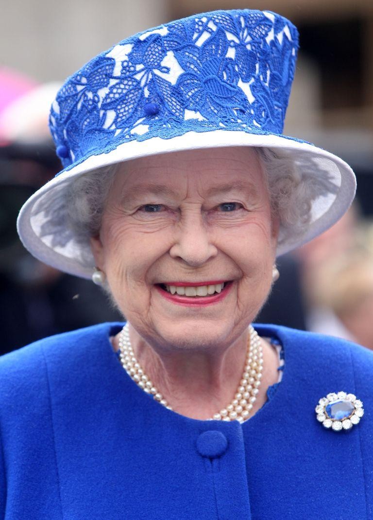 Bí mật hoàng gia nằm sau 3 chiếc nhẫn của Công nương Kate Middleton ảnh 4
