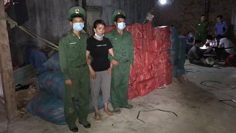 Đối tượng đã tàng trữ trữ pháo dưới hầm trong nhà.