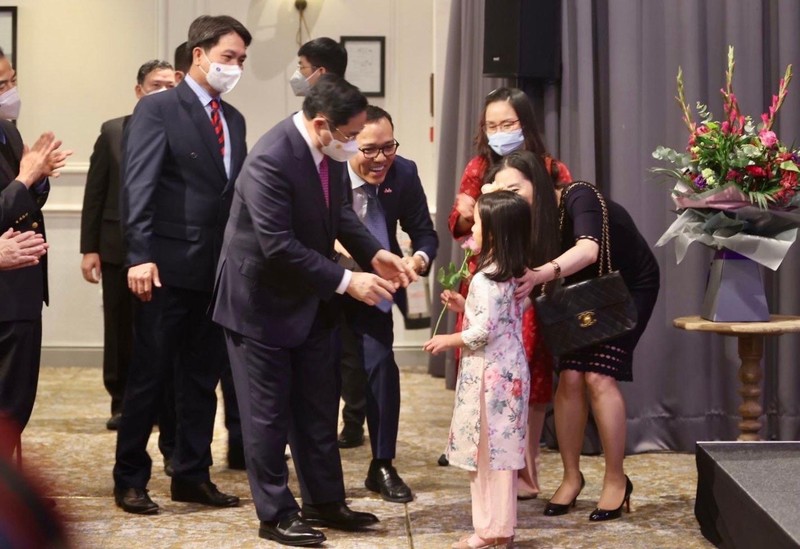 Thủ tướng trân trọng tình cảm sâu sắc bà con Việt kiều dành cho đất nước ảnh 1