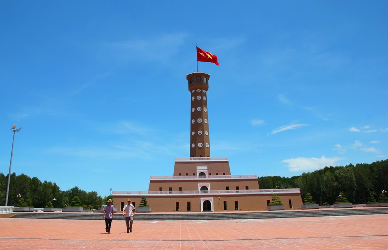 Gần lắm Đất Mũi