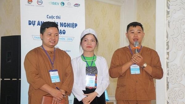 Nhóm bạn trẻ người dân tộc Mường khởi nghiệp thành công với ứng dụng khoa học 4K Happy Farm.