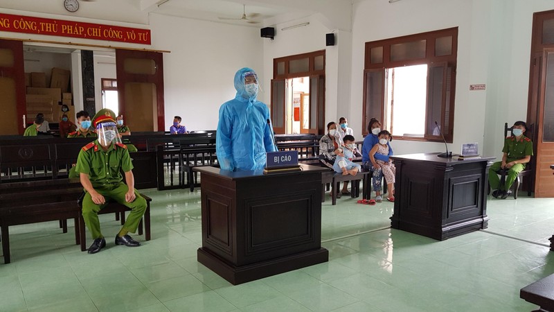 Bị cáo Trần Văn Phúc tại tòa.