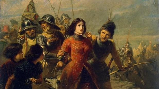 Hình ảnh thánh nữ Jeanne d’Arc trong chiến đấu.