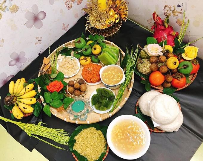 Một mâm cúng chay.