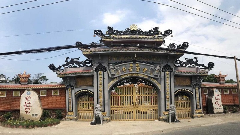 Chùa Linh Thứu là một trong những ngôi chùa cổ nhất Tiền Giang.