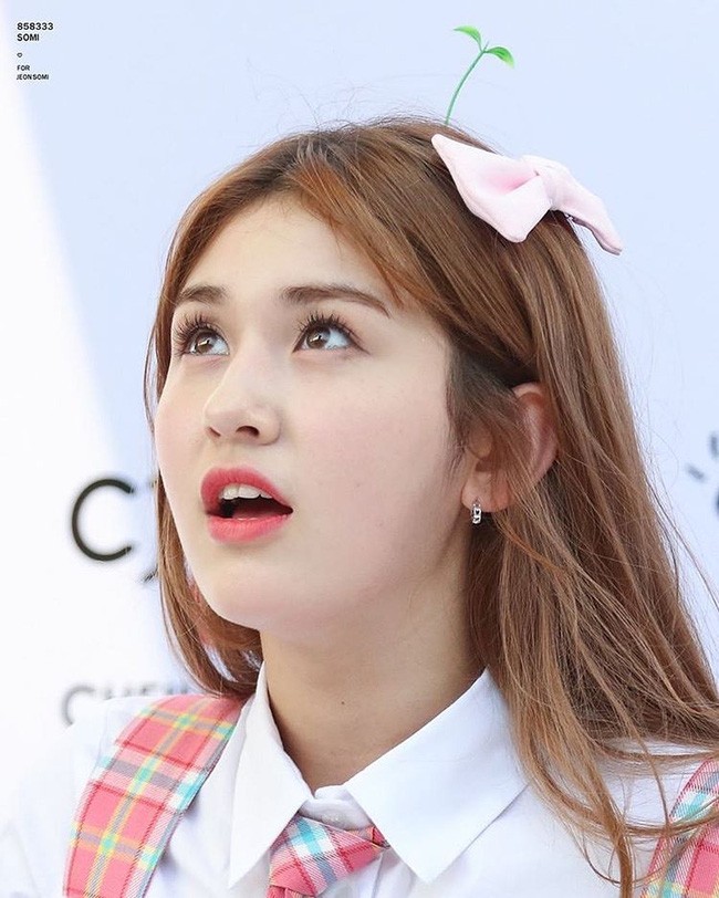 Quên son đỏ, son nude đi, son hồng san hô mới là màu son được con gái châu Á mê nhất hè này - Ảnh 7. Quên son đỏ, son nude đi, son hồng san hô mới là màu son được con gái châu Á mê nhất hè này - Ảnh 7.